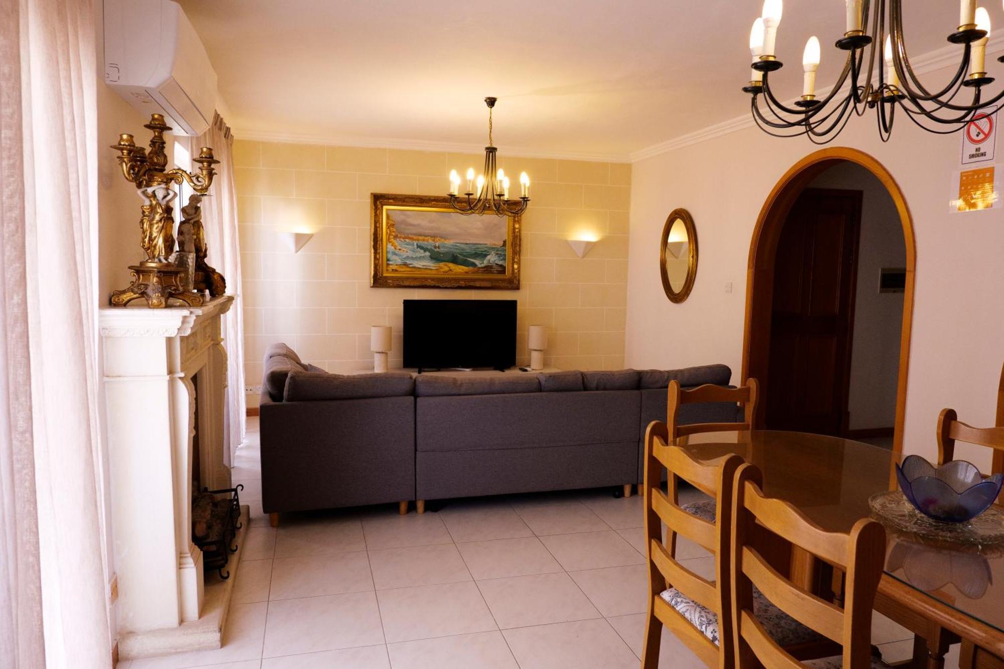 St Julians Balutta Bay Huge Flat! -2Min From Seafront Apartment Saint Julian's Exterior photo